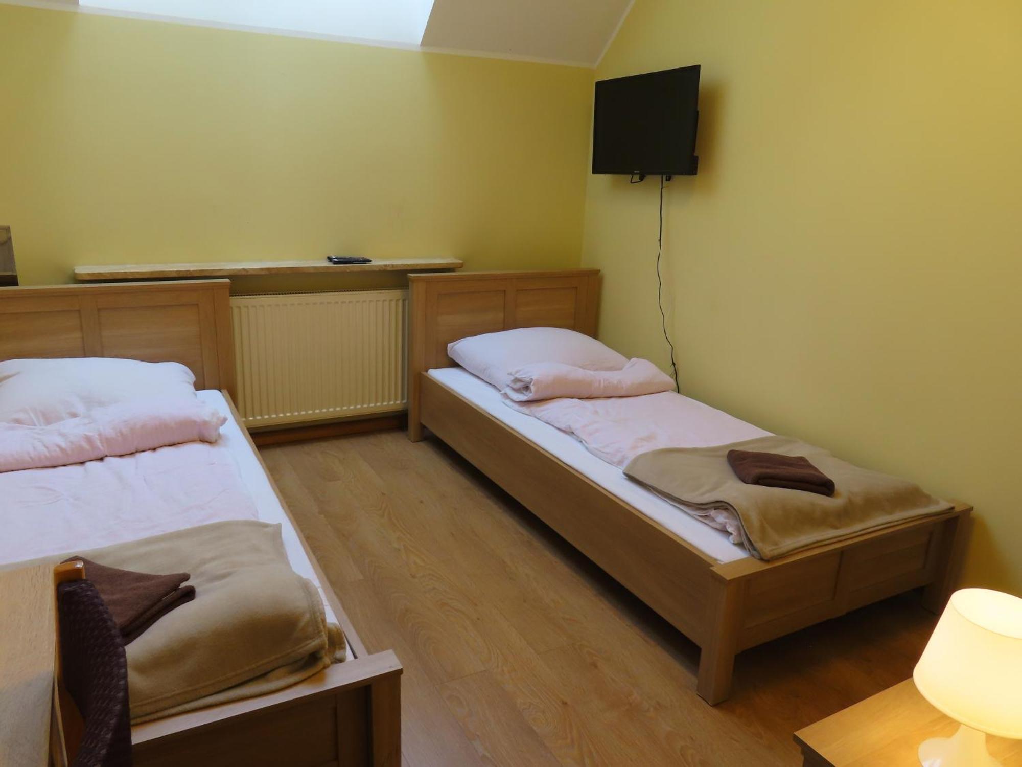 Dobry Zakatek Dom Rekolekcyjny Hotel Konstancin-Jeziorna Ngoại thất bức ảnh